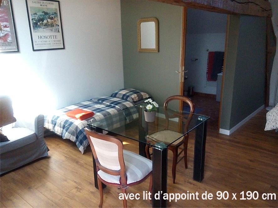 Bed and Breakfast Magnolia-house Louesme Esterno foto